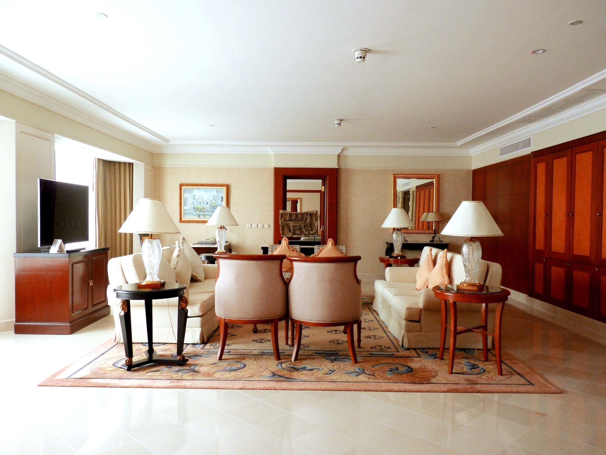 Intercontinental Phnom Penh Otel Dış mekan fotoğraf