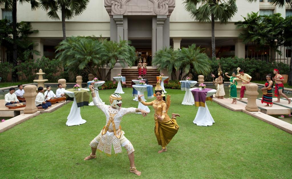 Intercontinental Phnom Penh Otel Dış mekan fotoğraf